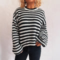 Women's vintage stripe knitted pullover sweater in loose fit with round neck and long sleeves