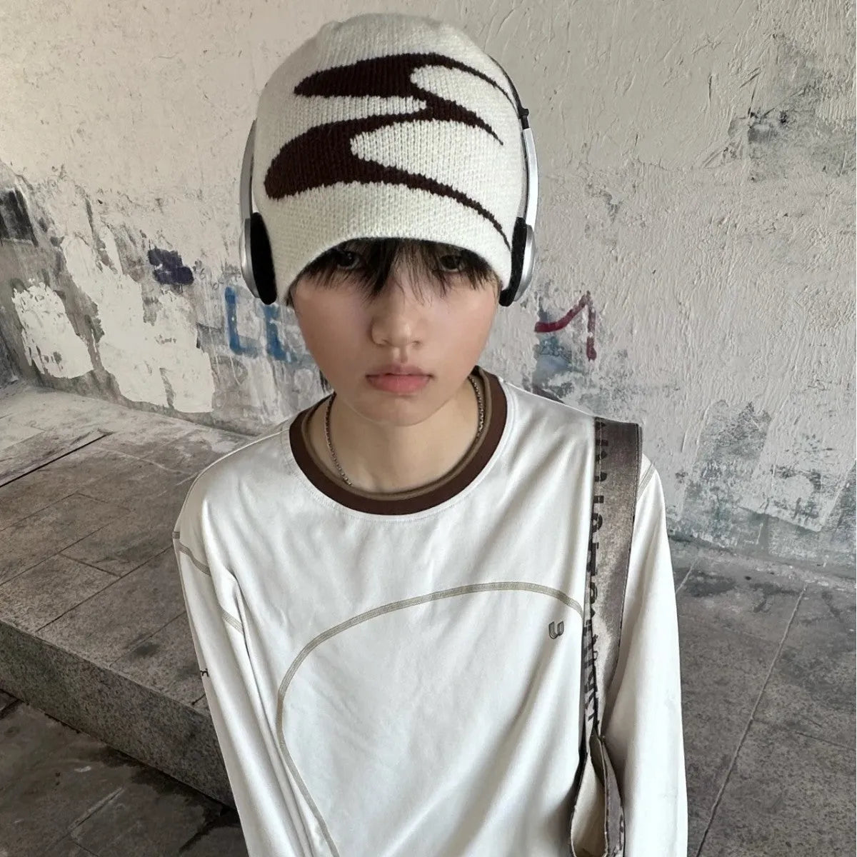 Acrylic knitted beanie hat in black, grey or white colours for men and women