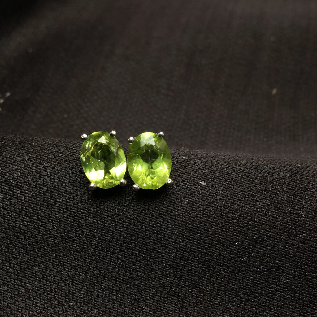 Natural olivine stud earrings S925 silver grass green gemstone geometric ellipse 6x8mm