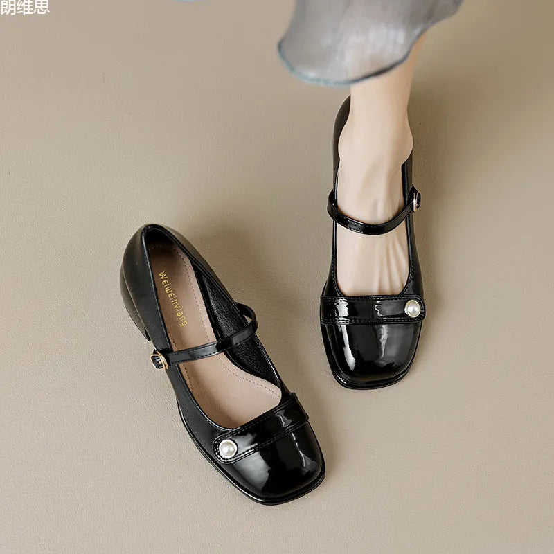 French style hiking shoes with patent leather upper, chunky heel, and square toe in apricot colour