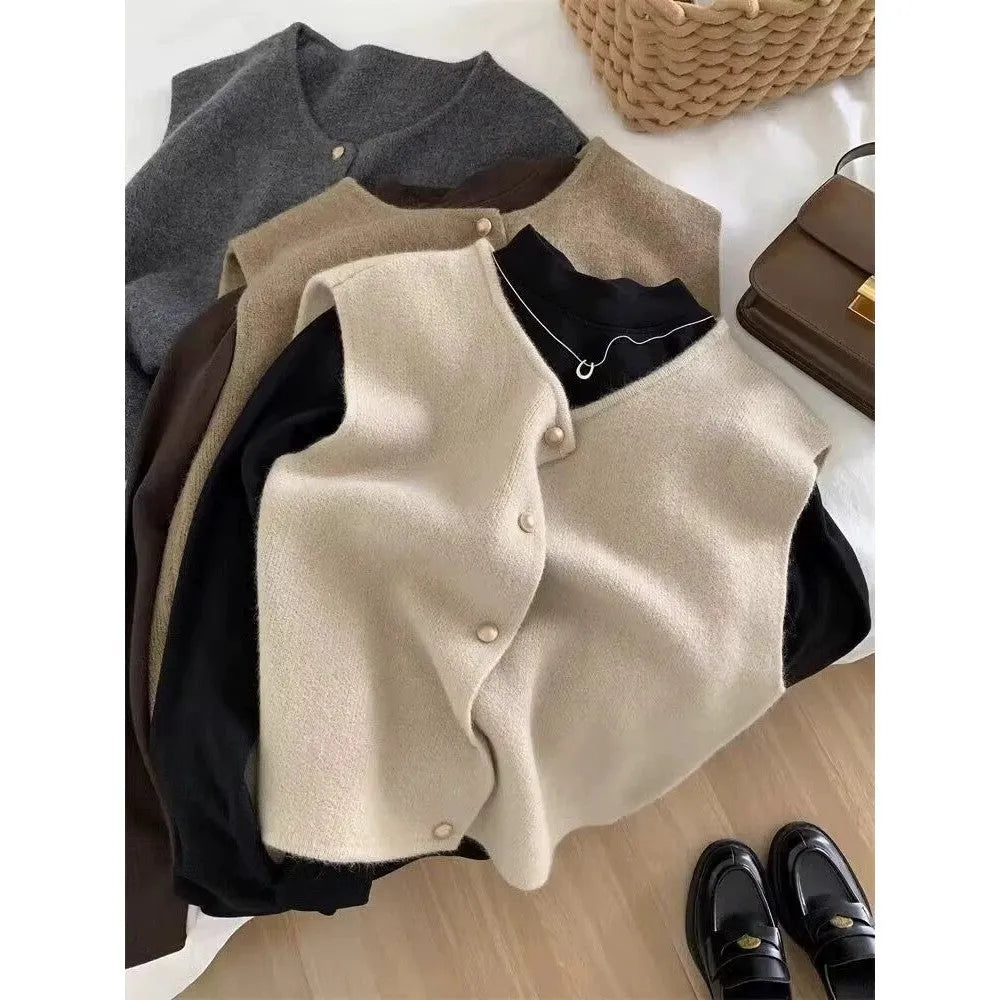 Women's half-sleeve polyester pullover in smoky grey, available in six colours with weight-based sizing