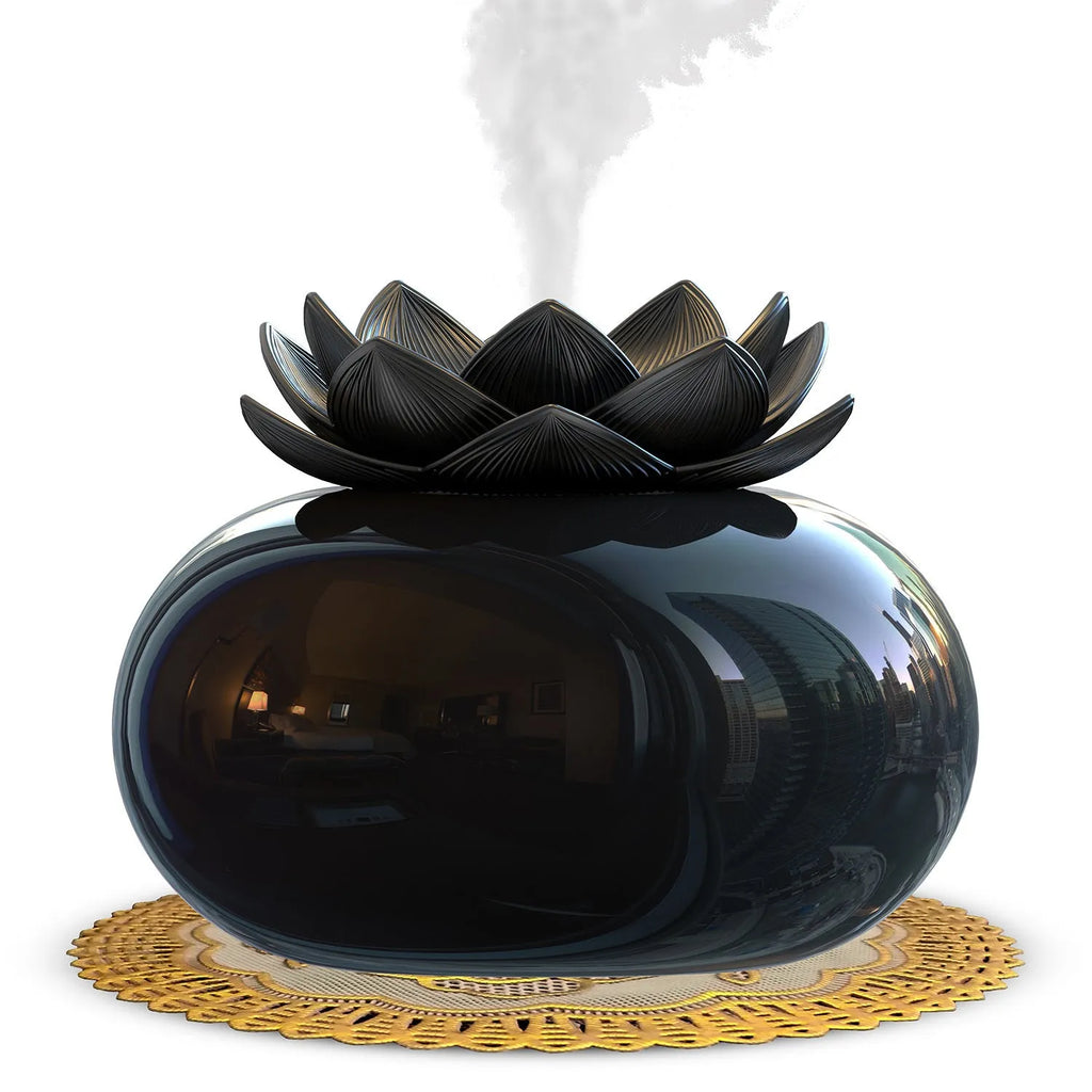 Pure black USB-powered aromatherapy humidifier with round design and ultrasonic mist output