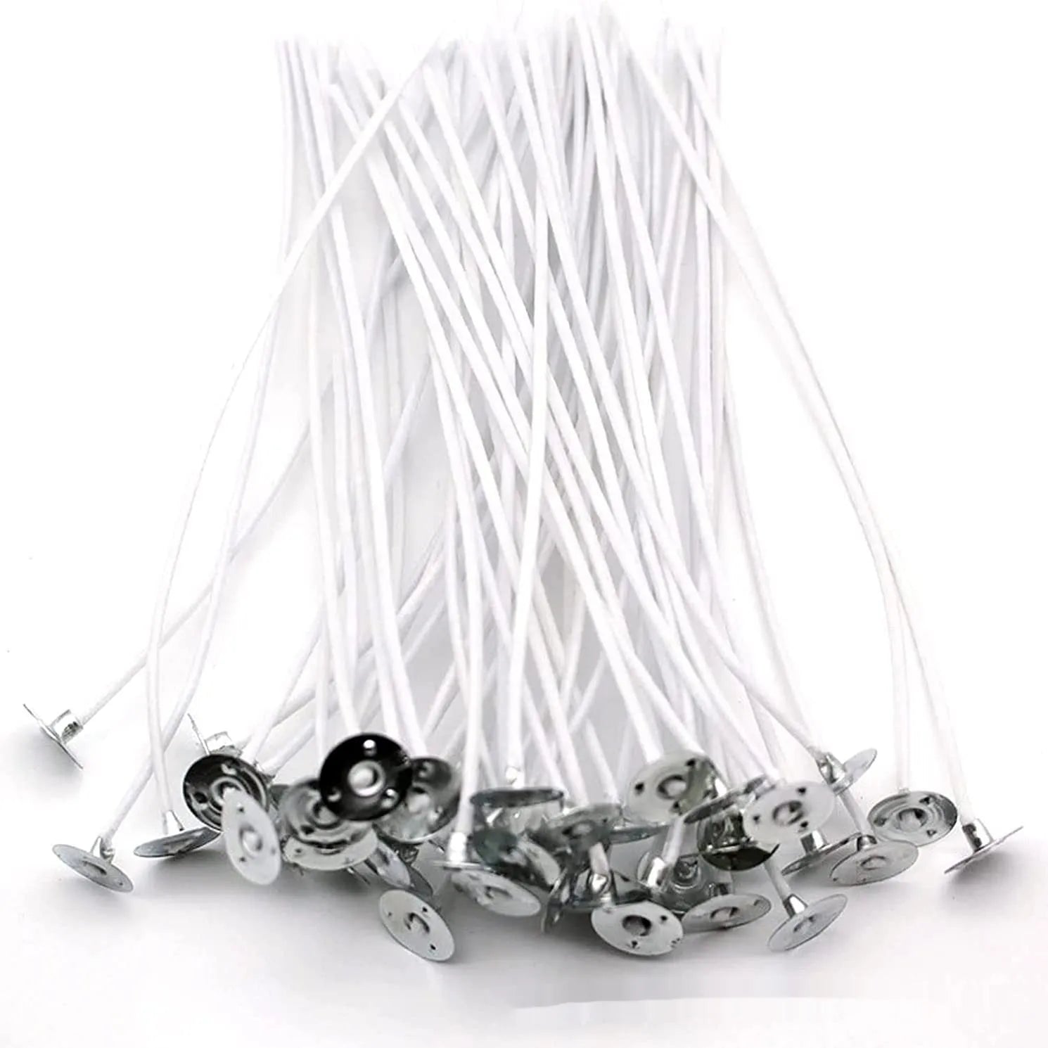 Close-up of white cotton candle wicks showing tightly woven texture and different lengths of 2.6cm, 6cm, and 8cm.