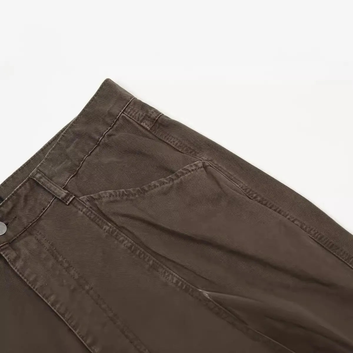 Men's brown loose straight-leg trousers with high waist and wide leg opening