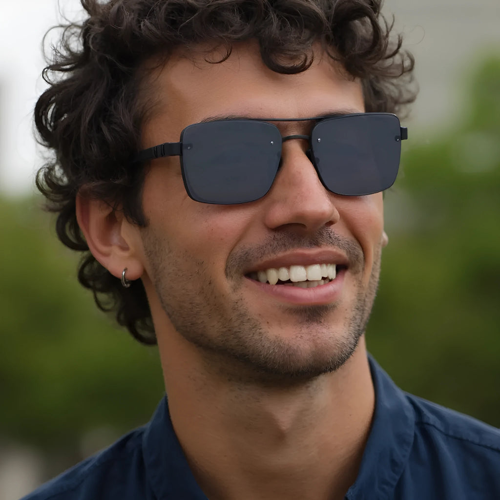 Men's vintage sunglasses with PC lenses in gold double gray colour with European styling
