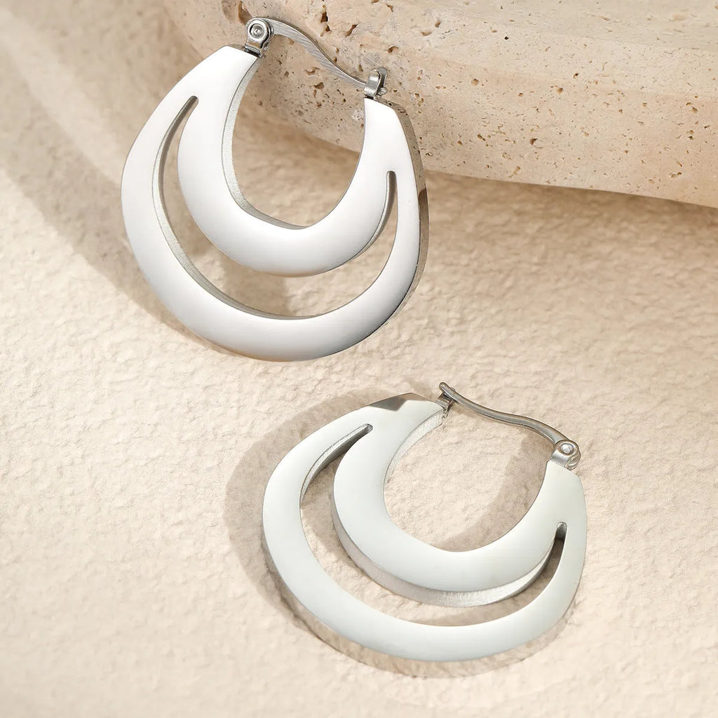 Geometric French earrings with round ring design in gold metallic finish
