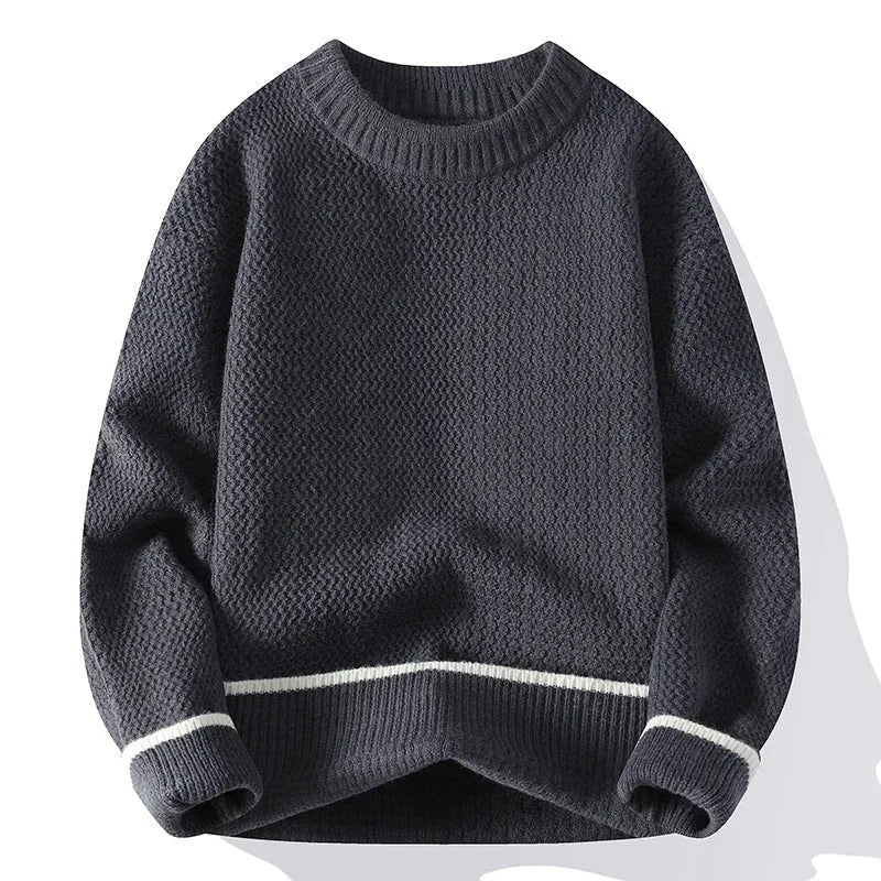 Men's loose fit round neck pullover sweater in polyester blend fabric for autumn wear