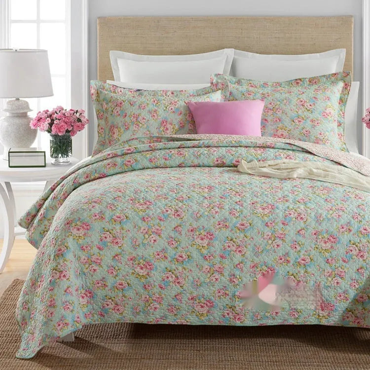 Pure cotton quilt cover set with pillowcases in American style floral pattern