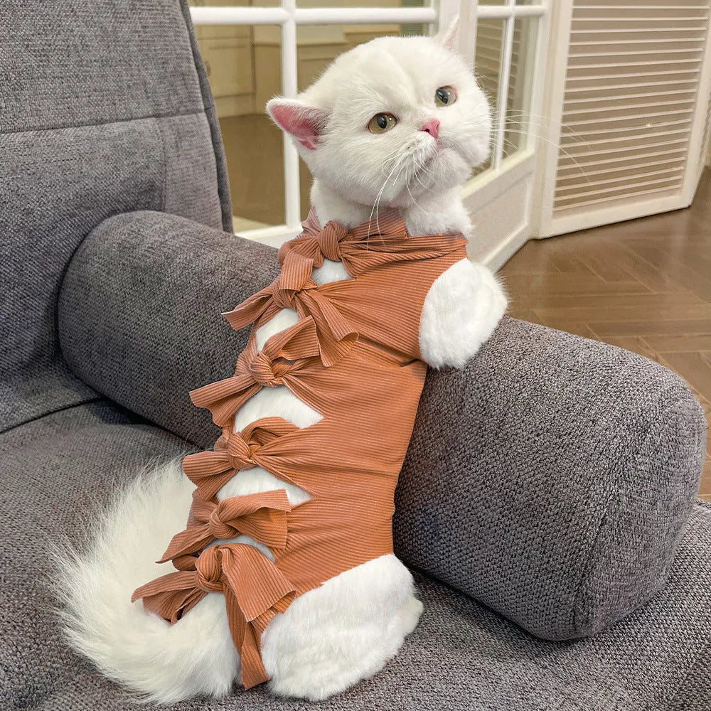 Lace-up cat sterilization clothing in polyester fabric for post-operation recovery