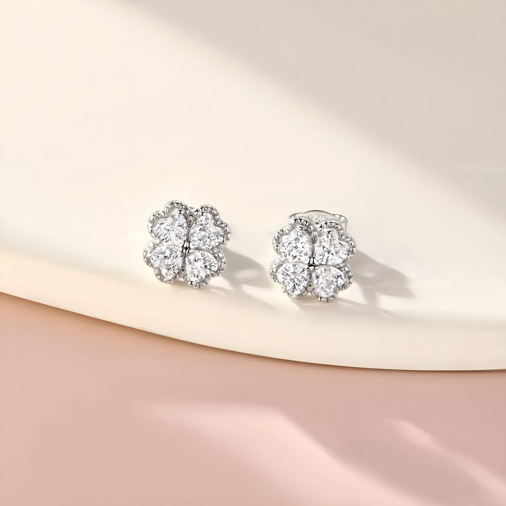 Zeng Yin four-leaf clover earrings with heart-shaped zircon stones in sterling silver