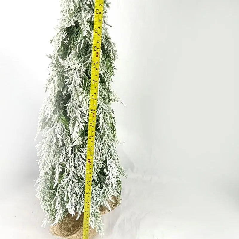 24-inch desktop Christmas tree with LED lights and PE simulation snow sprayer decoration
