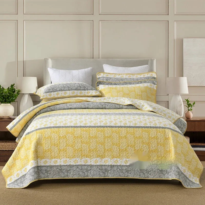 Pure cotton quilt cover set with pillowcases in American style floral pattern
