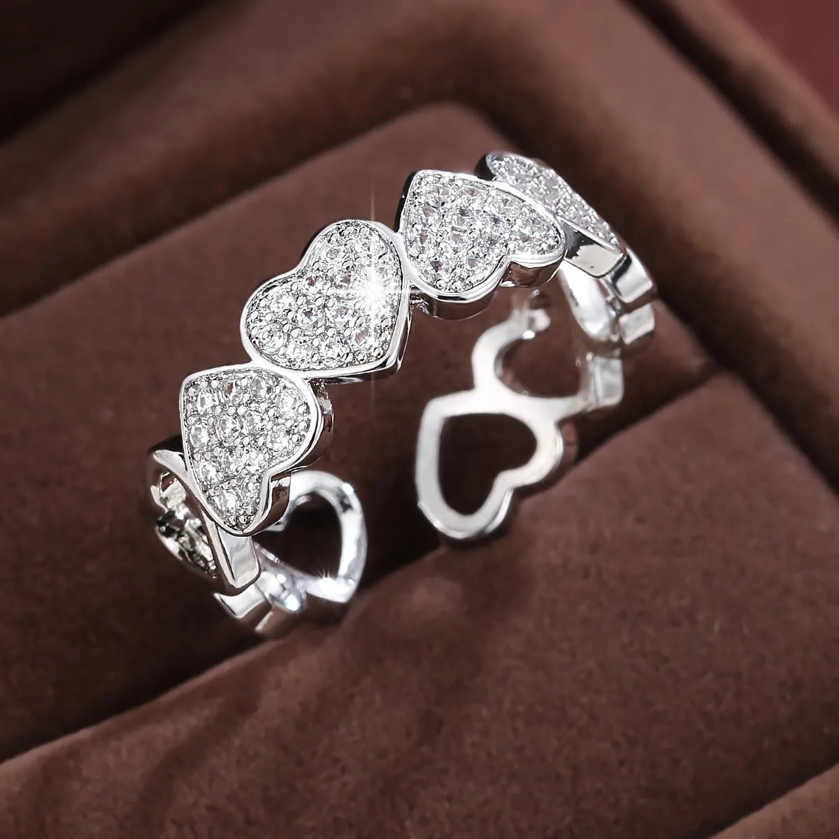 Adjustable opening copper heart ring with diamond treatment in gold colour for small fingers