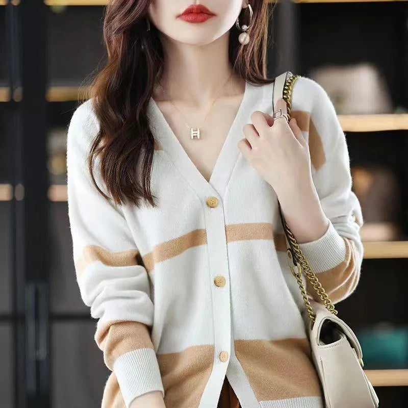 Women's striped V-neck knitted cardigan with 3D pattern in slim fit silhouette