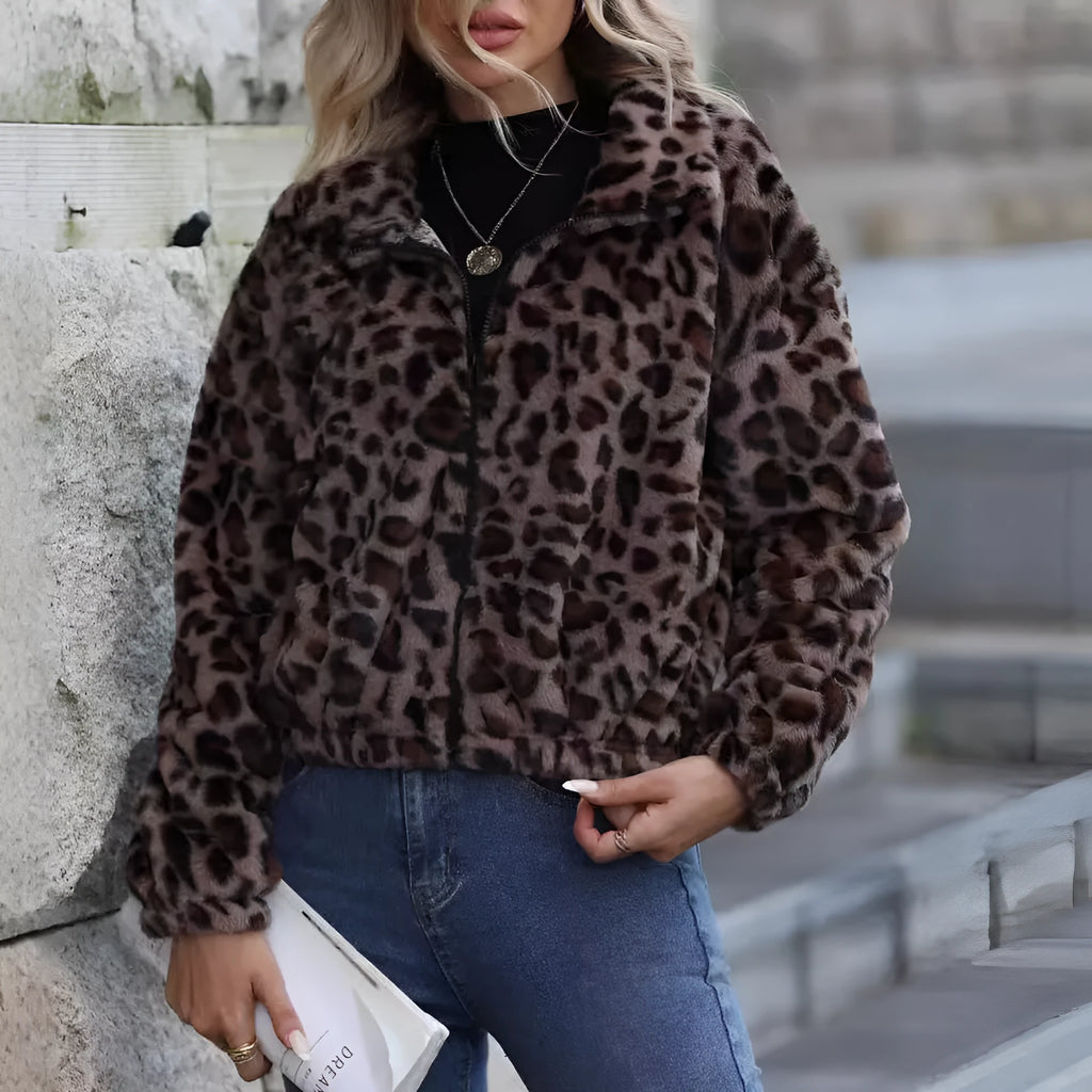 Women's loose long-sleeve leopard print plush coat with a front zipper