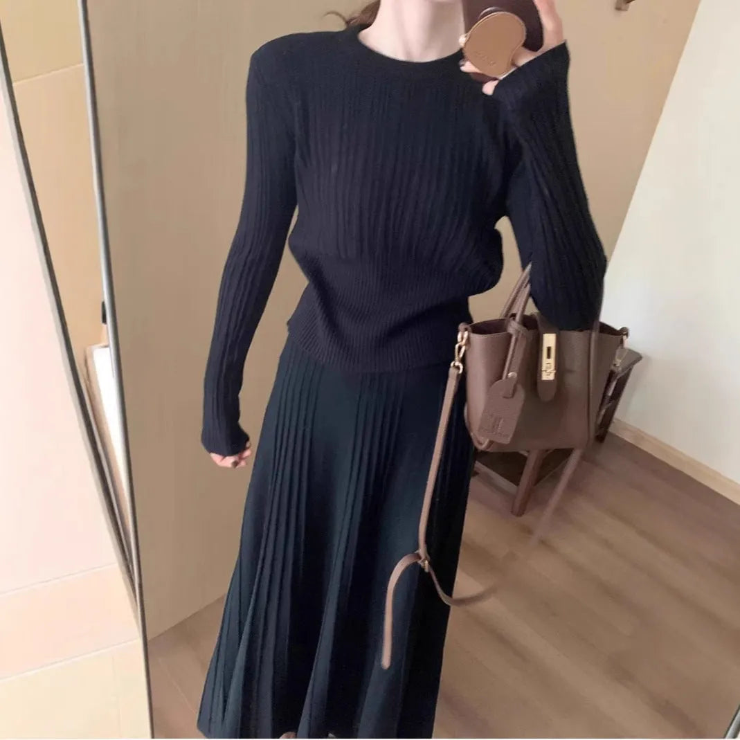 Dark grey knitted dress suit with 3D collage stitching pattern, two-piece set with ethnic style design
