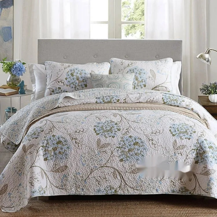 Pure cotton quilt cover set with pillowcases in American style floral pattern