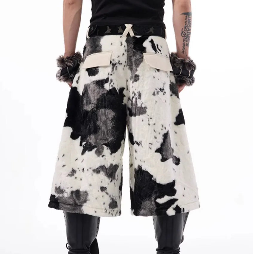 Women's milk fibre fur cropped pants in a patterned design with a youthful trendy style.