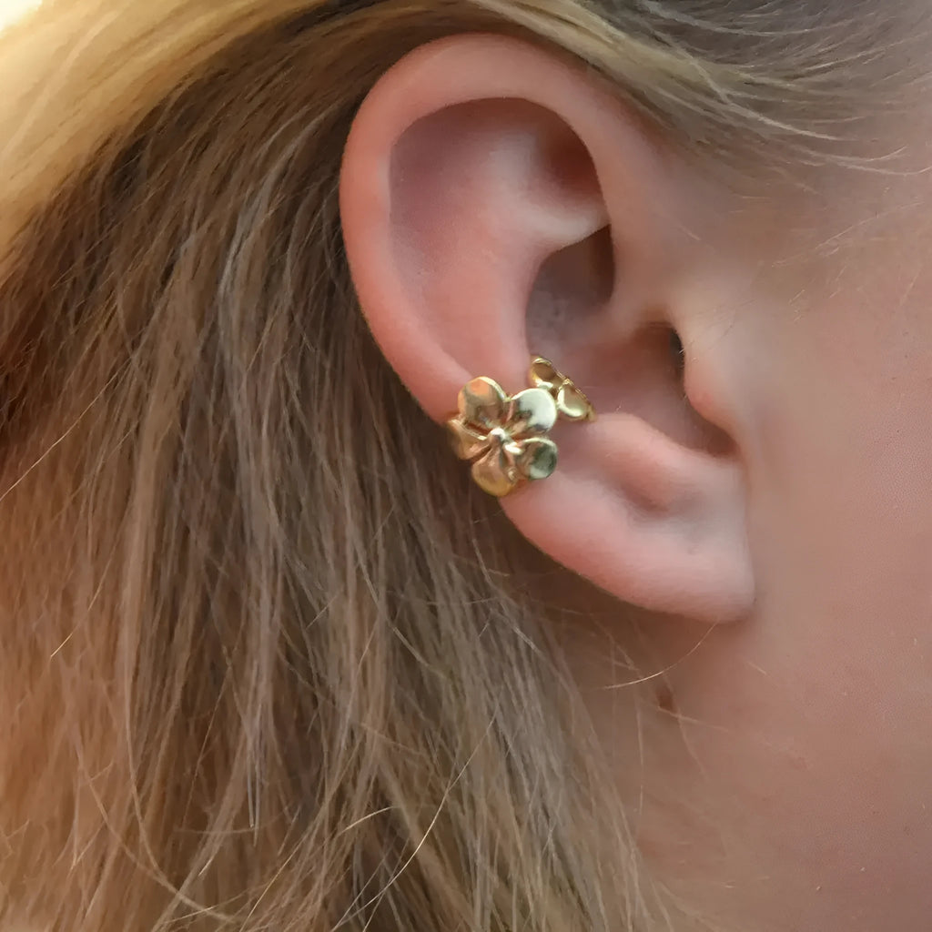 Gold alloy starfish and scallop shell earrings with conch nautical elements for women