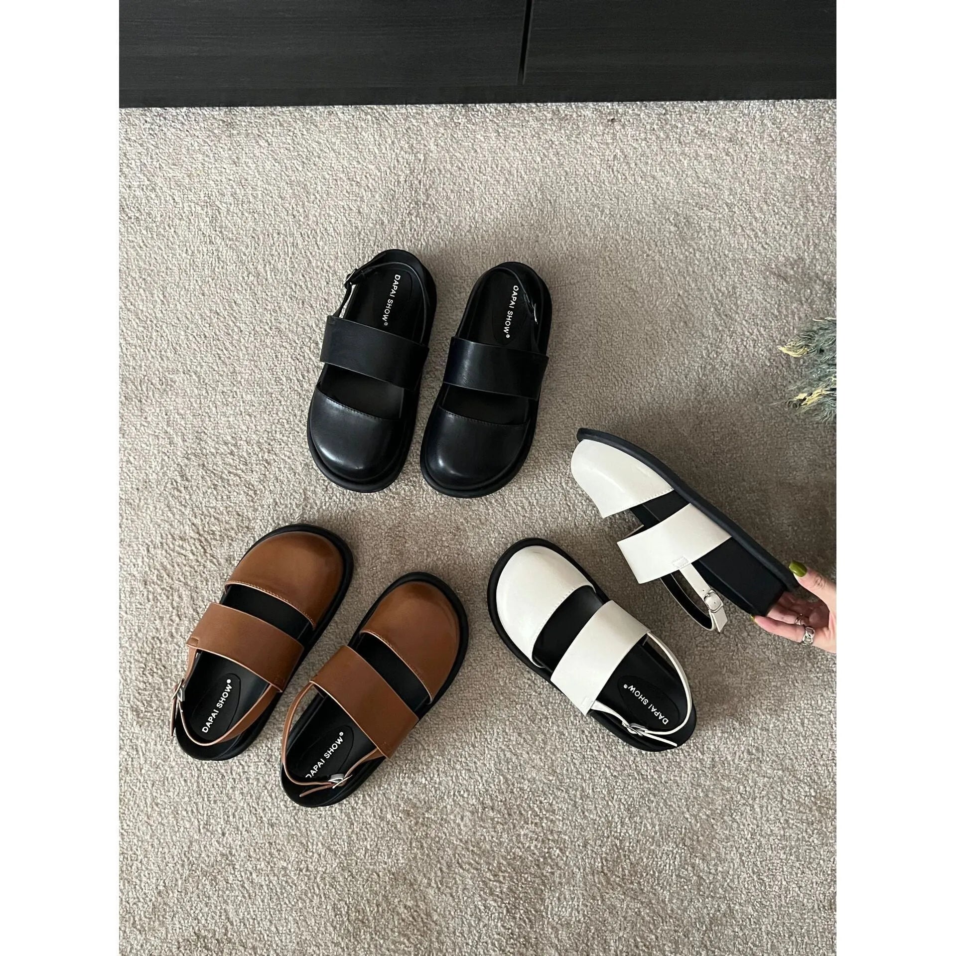 Retro sandals with closed toe design and adjustable ankle-strap buckle in apricot colour