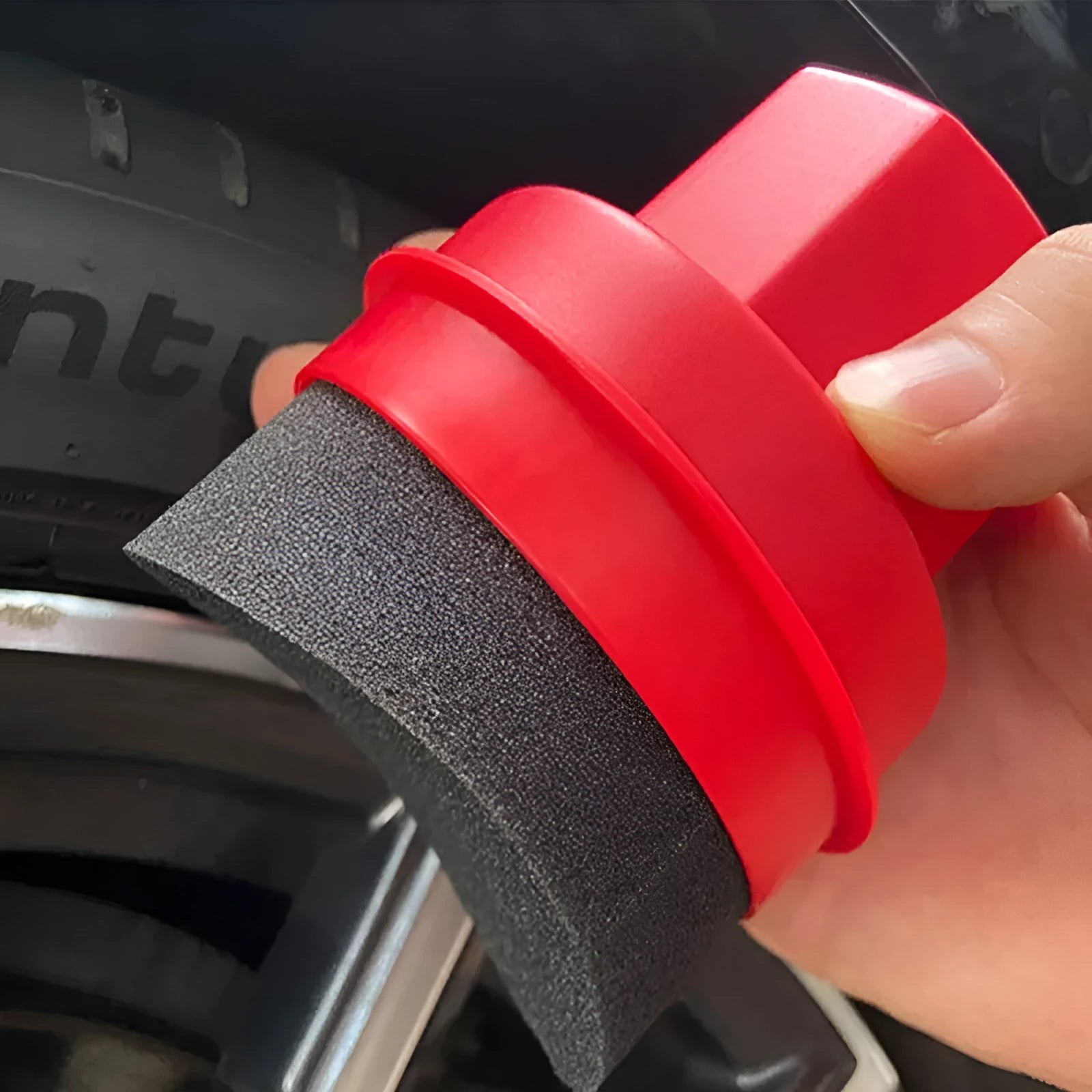 High-density car tire polishing sponge brush with lid in black or red for waxing