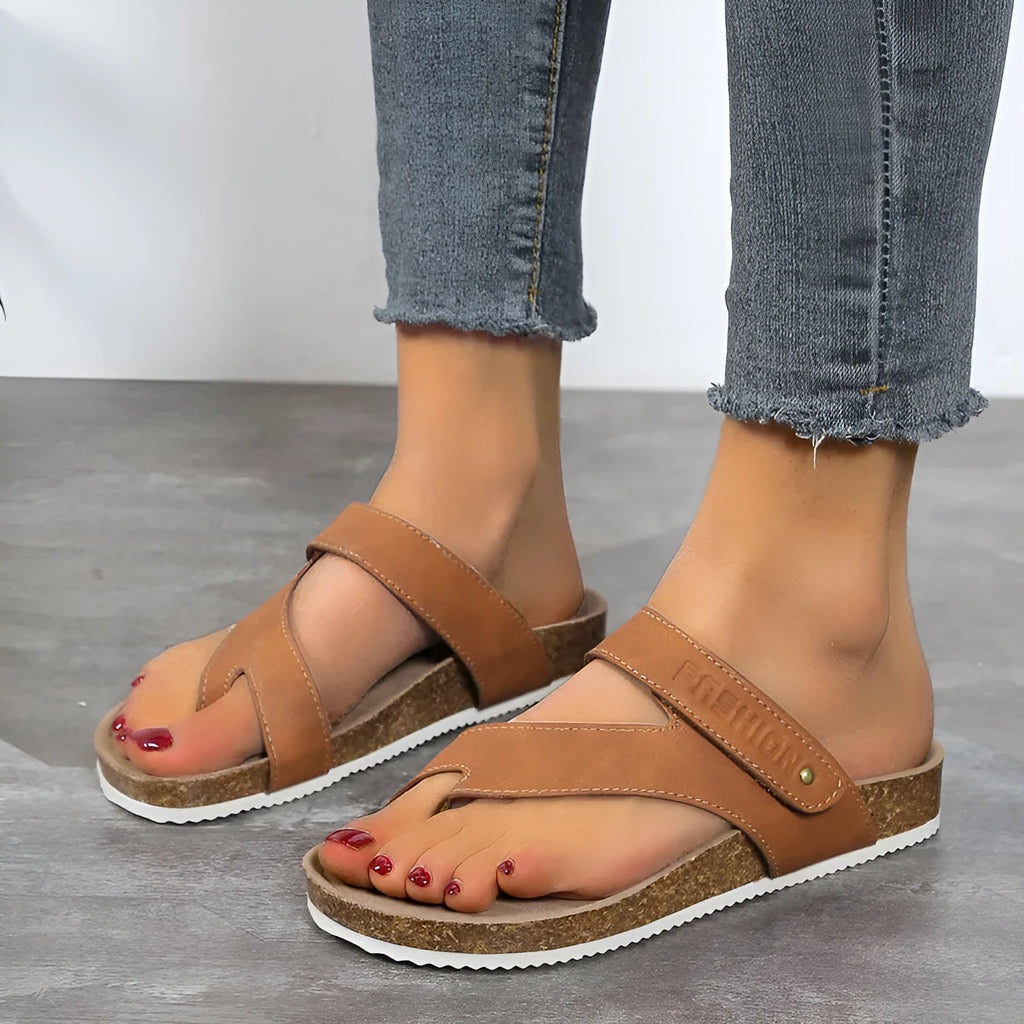 Flat toe ring thick-soled flip-flops in multiple colours with foam soles