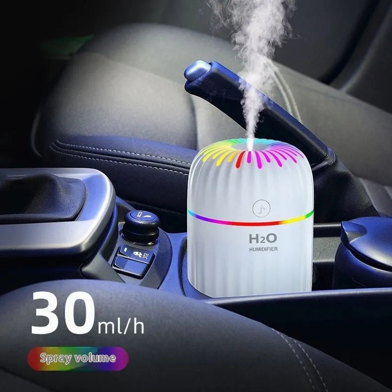 Mini car-shaped USB humidifier with animal design in green, pink or white colours for household aromatherapy and air humidification