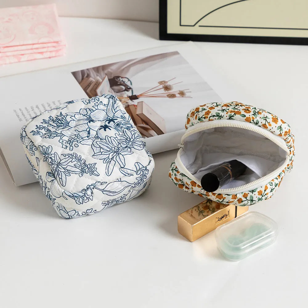Women's floral polyester key storage bag wallet organiser with sewing thread decorative elements