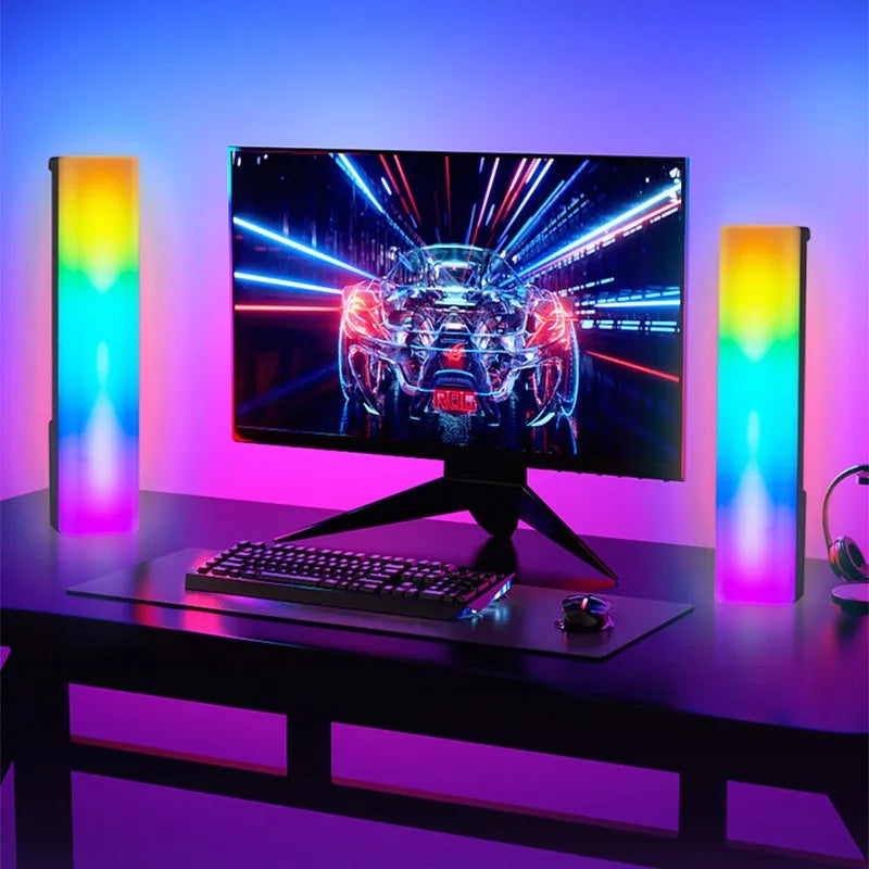 3D RGB tabletop lamp with voice-activated rhythm lighting in black or white shell, 5.2x4.5x24.5cm dimensions