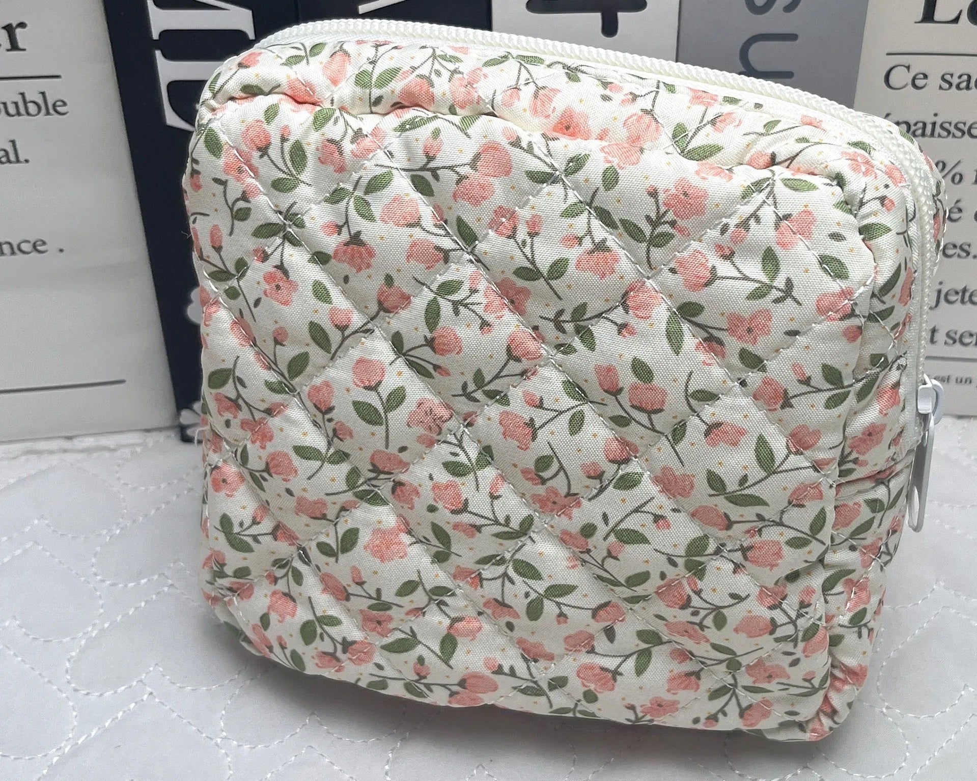 Women's floral polyester key storage bag wallet organiser with sewing thread decorative elements