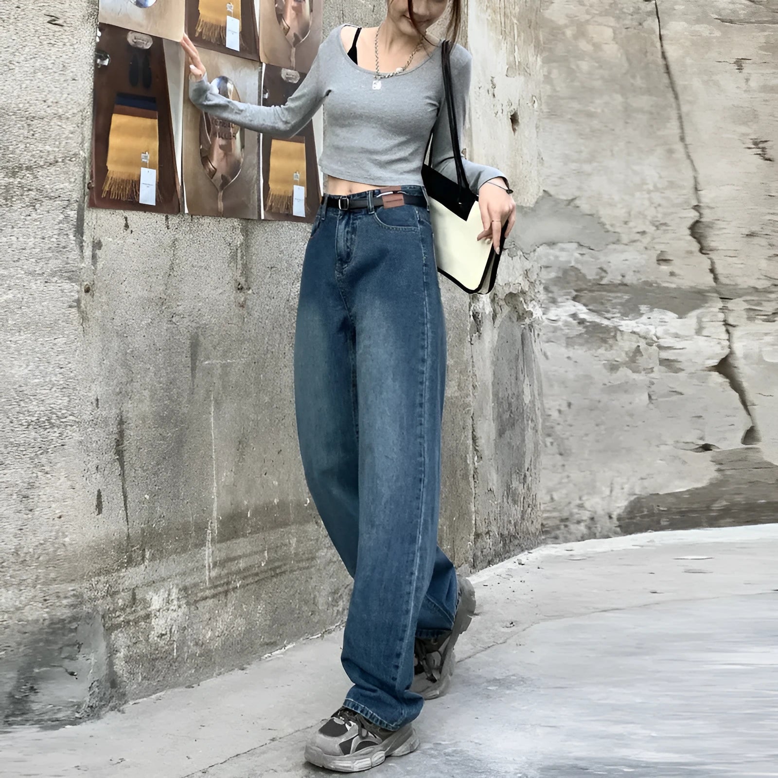 Women's retro blue straight-leg jeans with high waist in cotton denim fabric