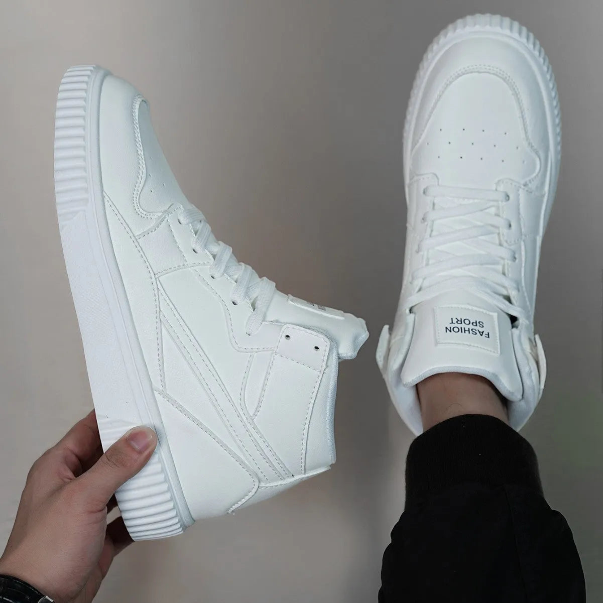 White microfiber men's casual shoes with round toe design for autumn and winter leisure wear