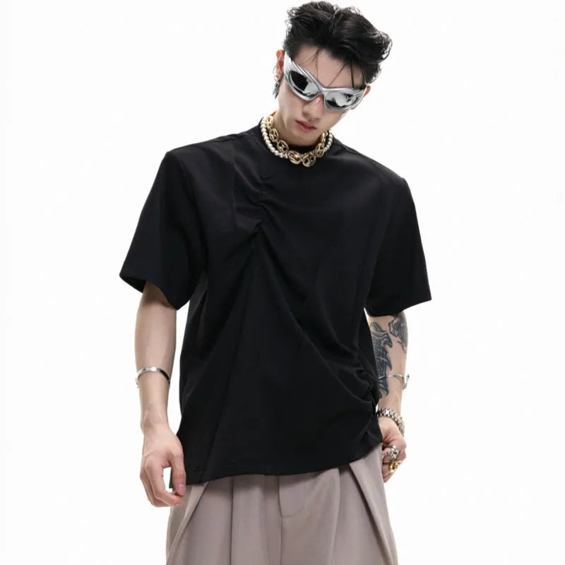 Men's black cotton T-shirt with three-dimensional pleated texture, round neck and short sleeves