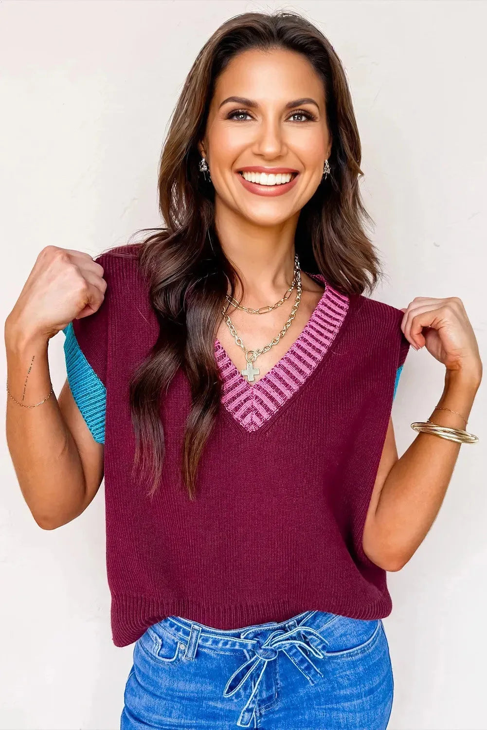 Burgundy women's loose sweater with contrast trim, V-neck and cuffed short sleeves