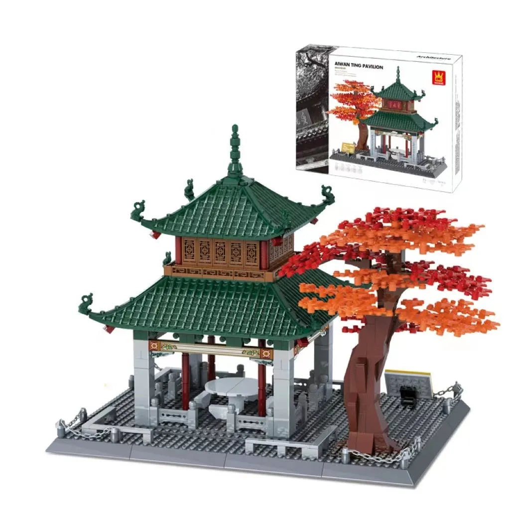 Wange plastic building block set with over 800 pieces for constructing landmark models including Big Ben and the Statue of Liberty.