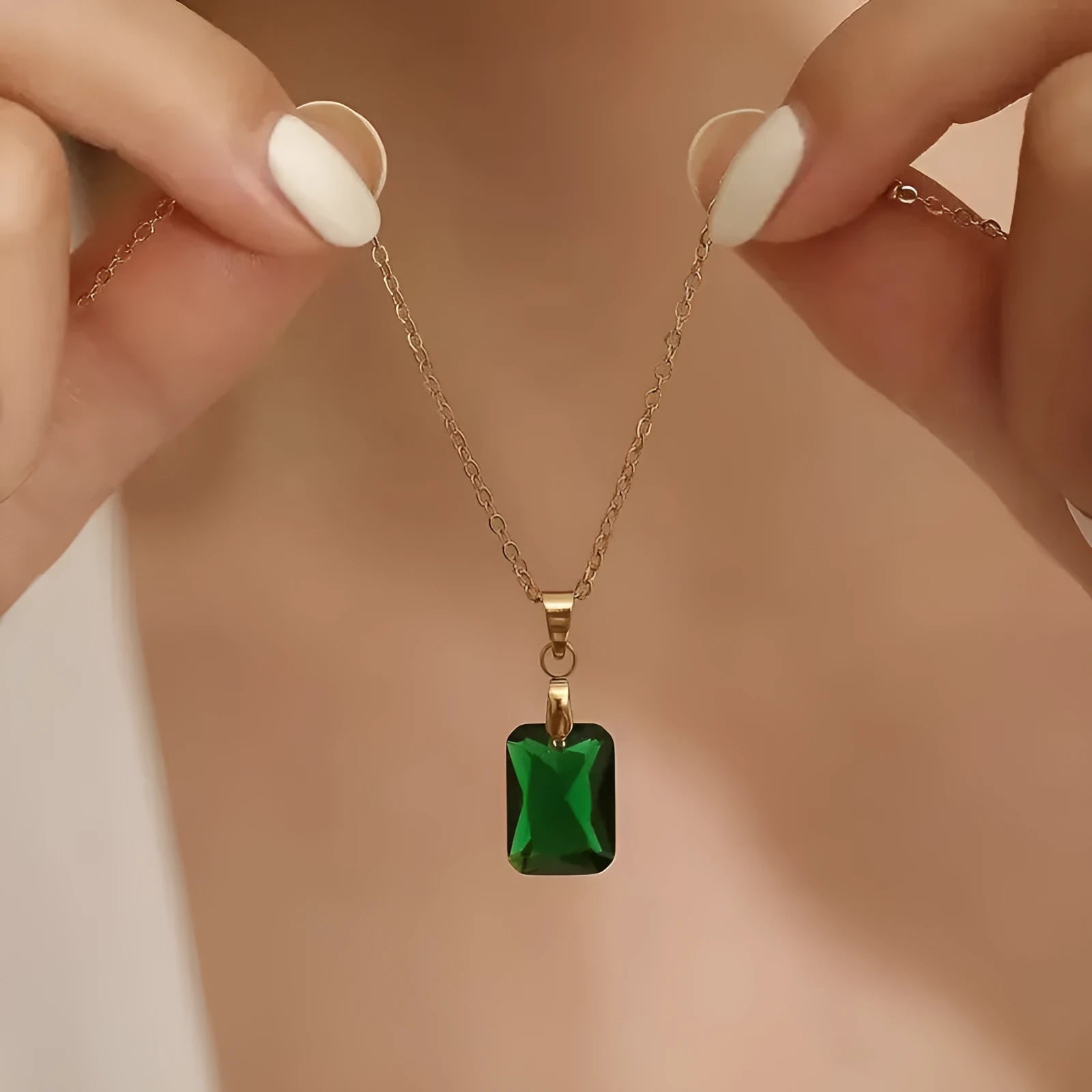 Copper geometric rectangular pendant necklace with O-ring chain in XL1006 green colour