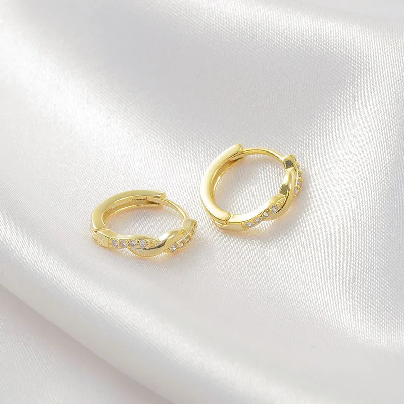 Geometric interwoven hemp rope earrings in gold and silver colour options