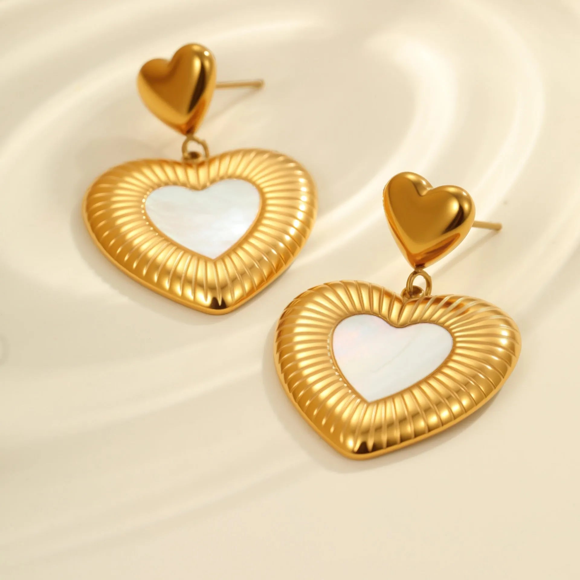 Gold heart-shaped fritillary earrings for women with stainless steel construction and 18K gold electroplating