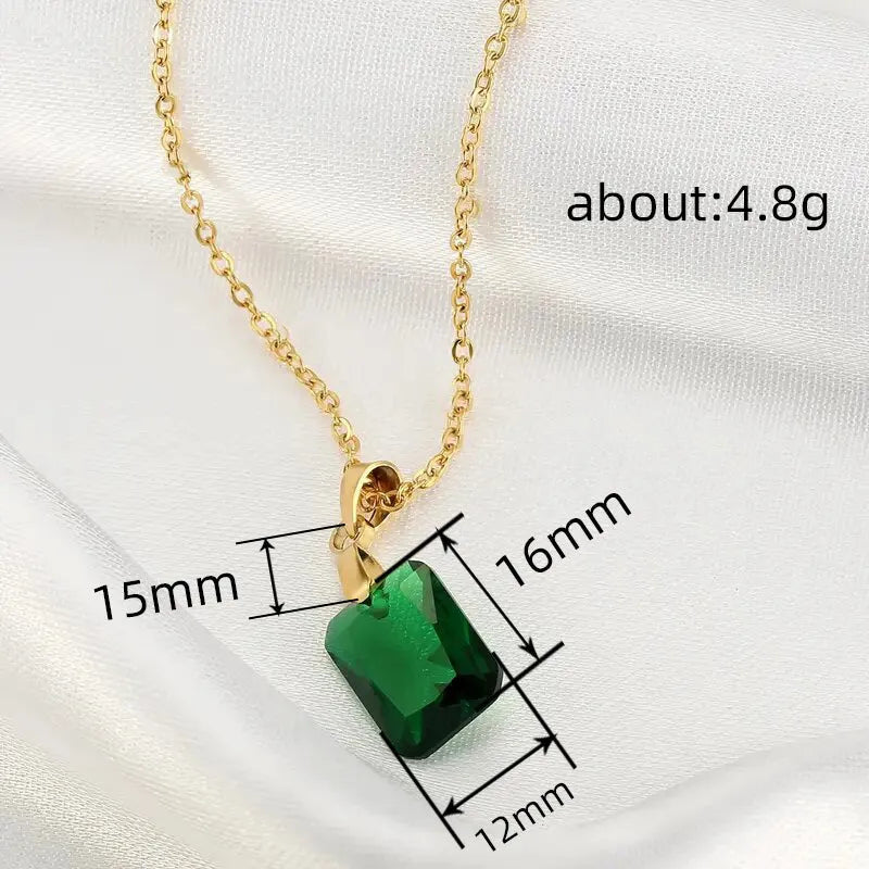 Copper geometric rectangular pendant necklace with O-ring chain in XL1006 green colour