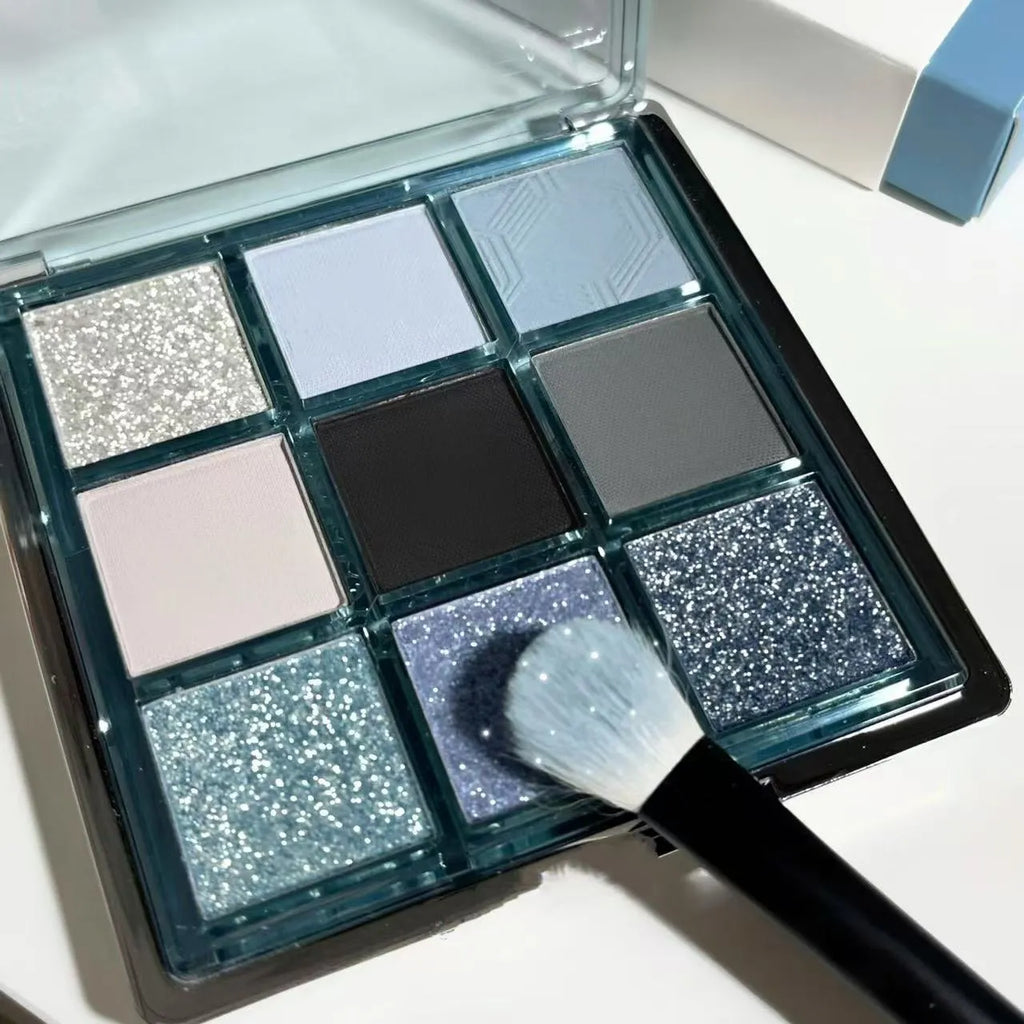 MUGELEEN nine-colour eye shadow palette shade 08 showing matte and shimmer blue smoked tones