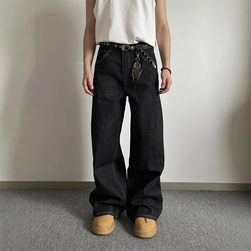 Black loose wide-leg jeans with straight-leg cut and mid-waist design in retro style