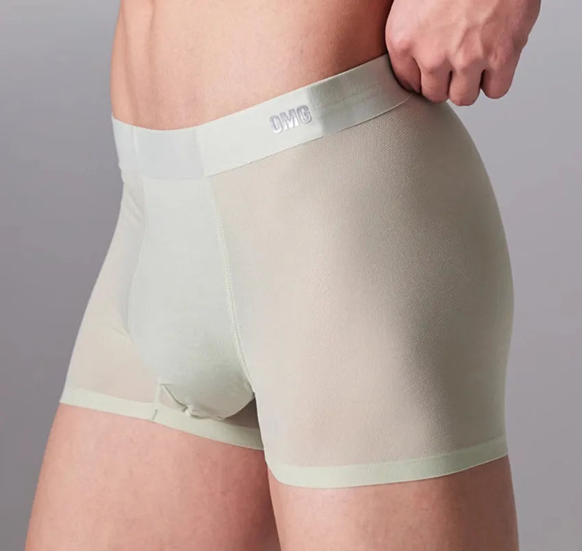 Men's seamless antibacterial fitness shorts in black, shown on a size mannequin