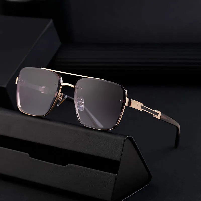 Men's vintage sunglasses with PC lenses in gold double gray colour with European styling