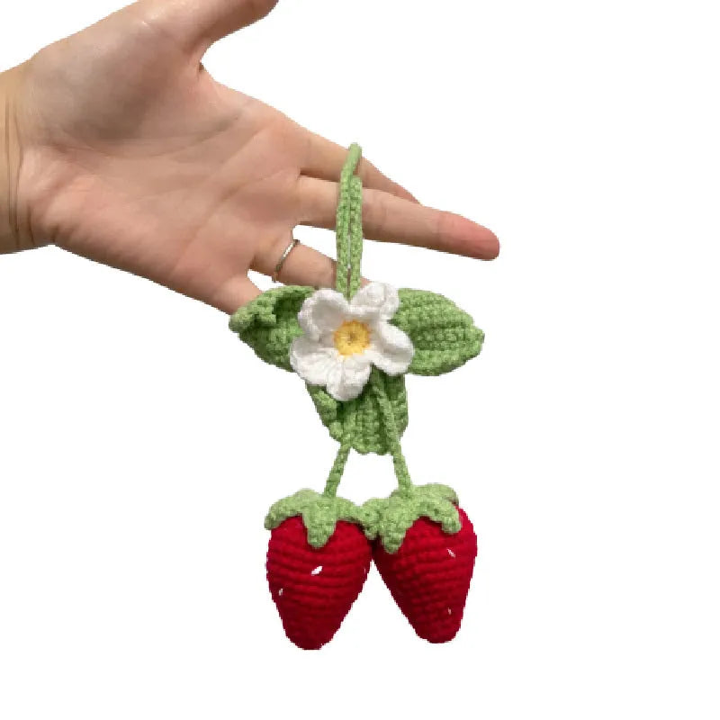 Handmade strawberry-shaped car pendant decoration in natural cotton and hemp materials