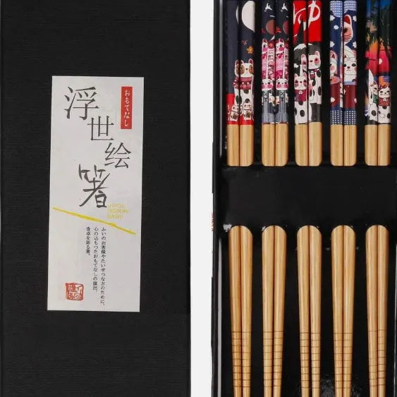 Japanese-style bamboo chopsticks with cartoon patterns in gift box packaging