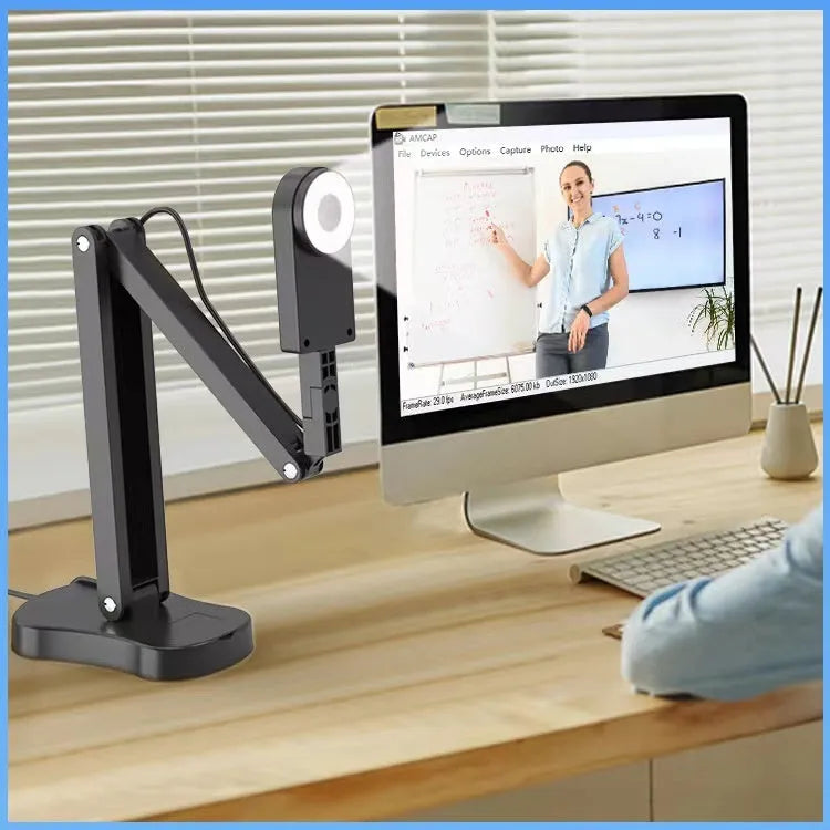 USB webcam with auto focus for computer video calls and streaming