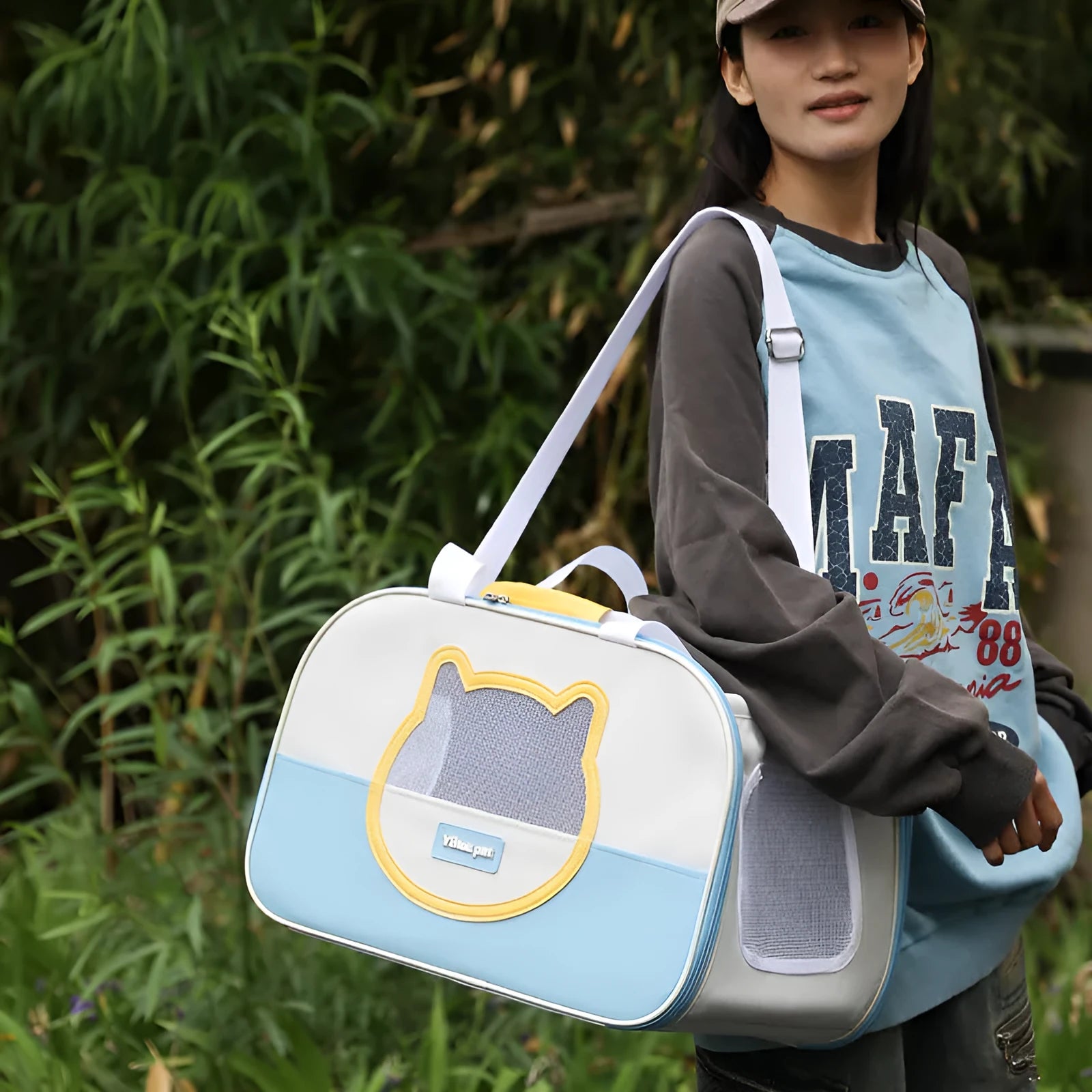 Foldable cat backpack in Oxford cloth with 15 Jin capacity showing colour options