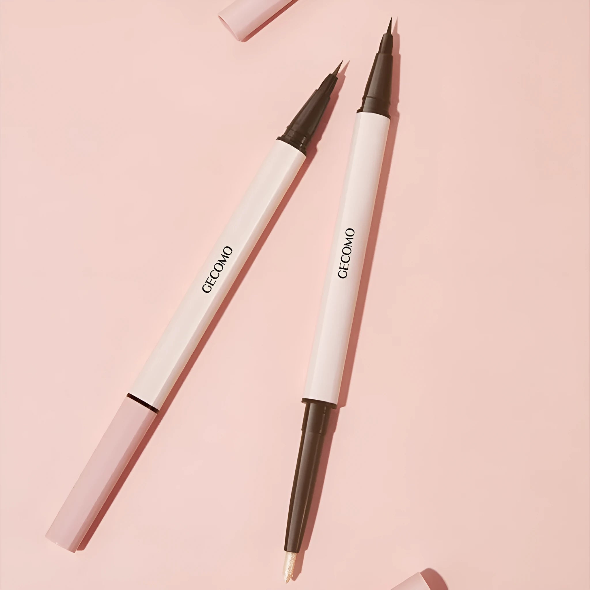 Stereoscopic Star Eyes double headed silkworm eyeliner pen in pearlescent liquid formula
