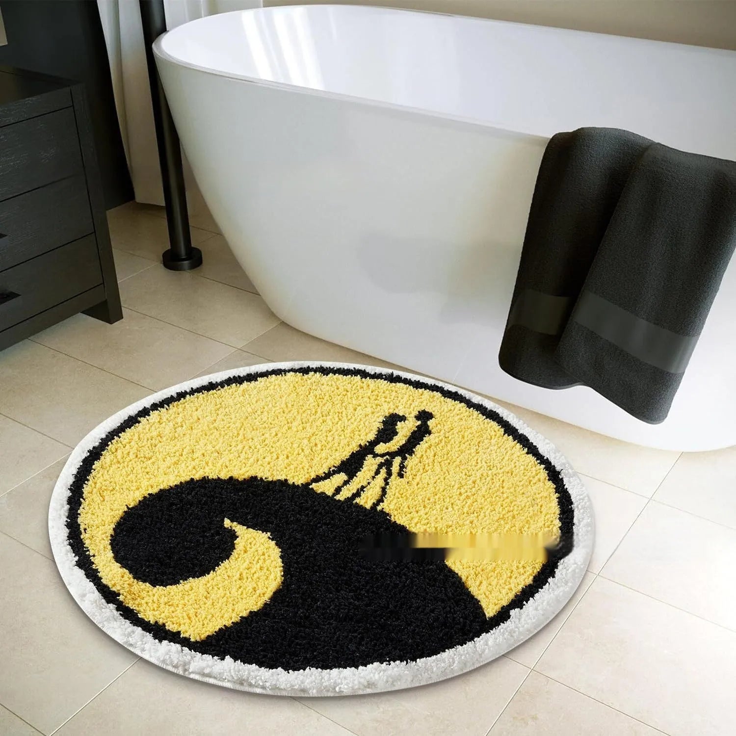 Round Christmas design polyester fibre carpet rug in choice of 60cm or 80cm square size