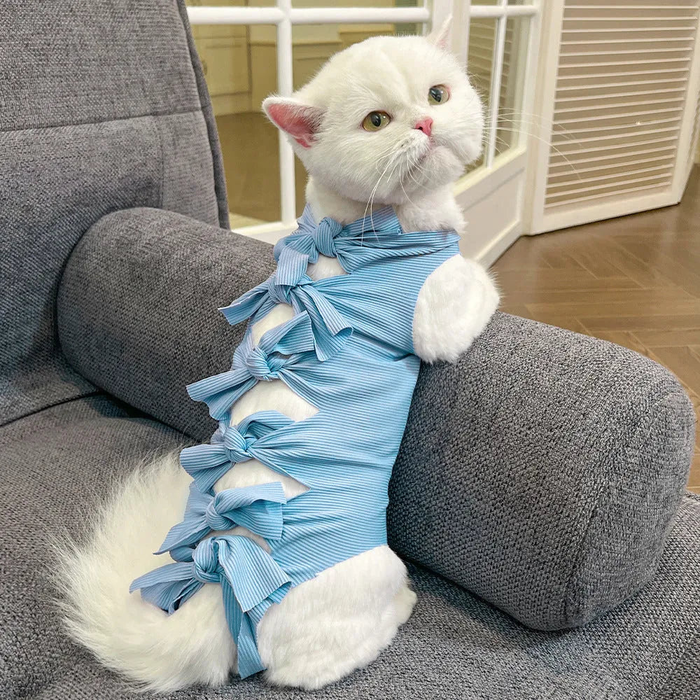 Lace-up cat sterilization clothing in polyester fabric for post-operation recovery